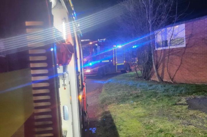 Firefighters tackle Nuneaton school blaze