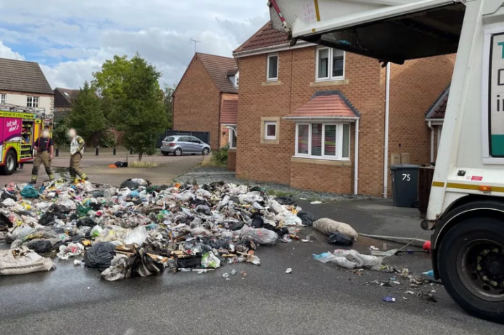 Rubbish tipped over Nottinghamshire road after vape causes bin lorry fire